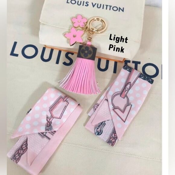 Tassel Charm Light Pink - Picture 2 of 3